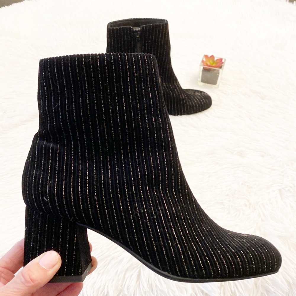 Chelsea + Crew | Marino Black Pinstripe Metallic heel ankle bootie women size 6